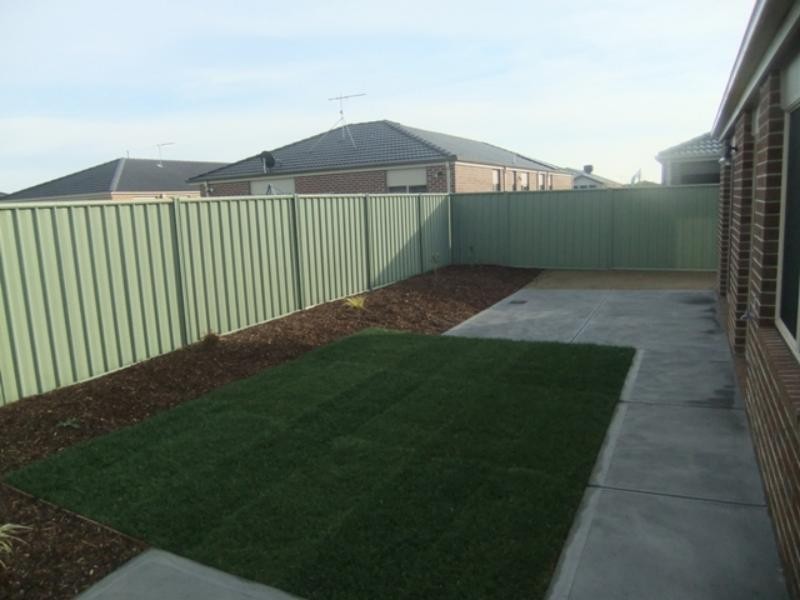 43 Manuka  Gr, Wyndham Vale VIC 3024