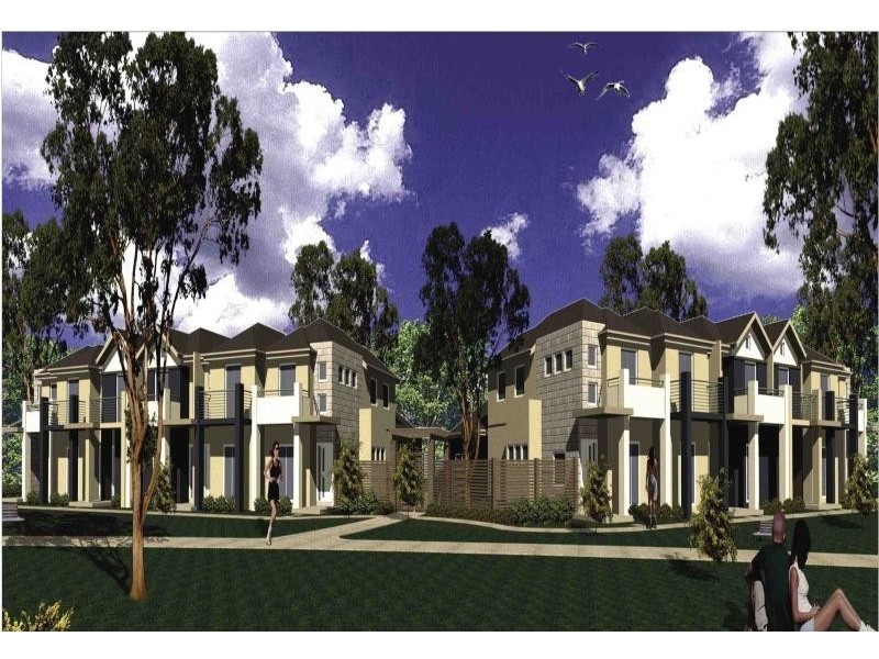 10 & 11 Howqua  Pl, Pakenham VIC 3810