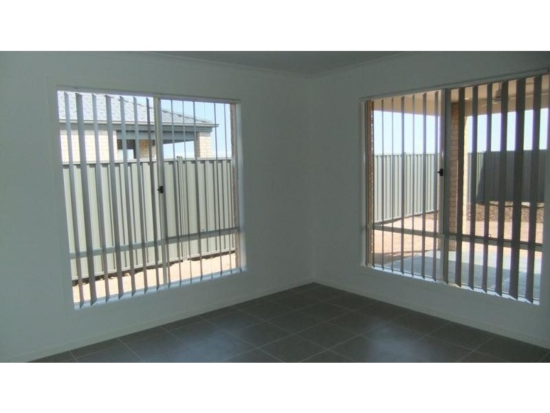 2 Waddywood Ct, Truganina VIC 3029