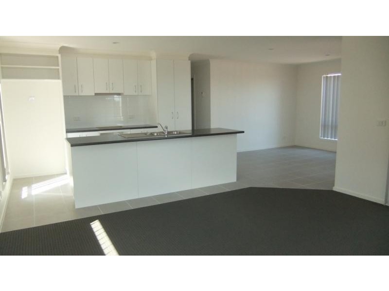 2 Waddywood Ct, Truganina VIC 3029