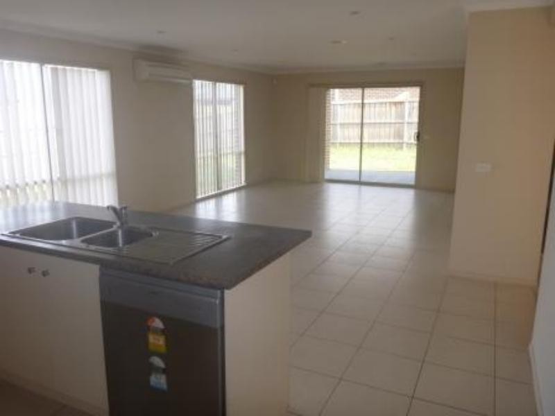 2  Dargy  Ambl, Point Cook VIC 3030