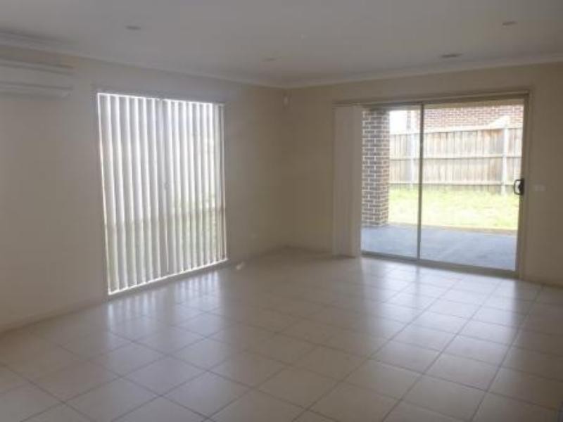 2  Dargy  Ambl, Point Cook VIC 3030