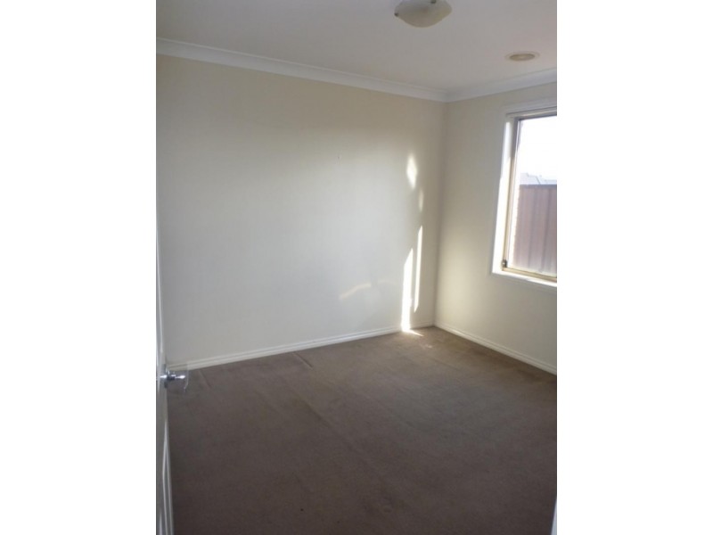 2  Dargy  Ambl, Point Cook VIC 3030