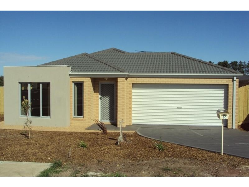 30 Ferris St, Sunbury VIC 3429
