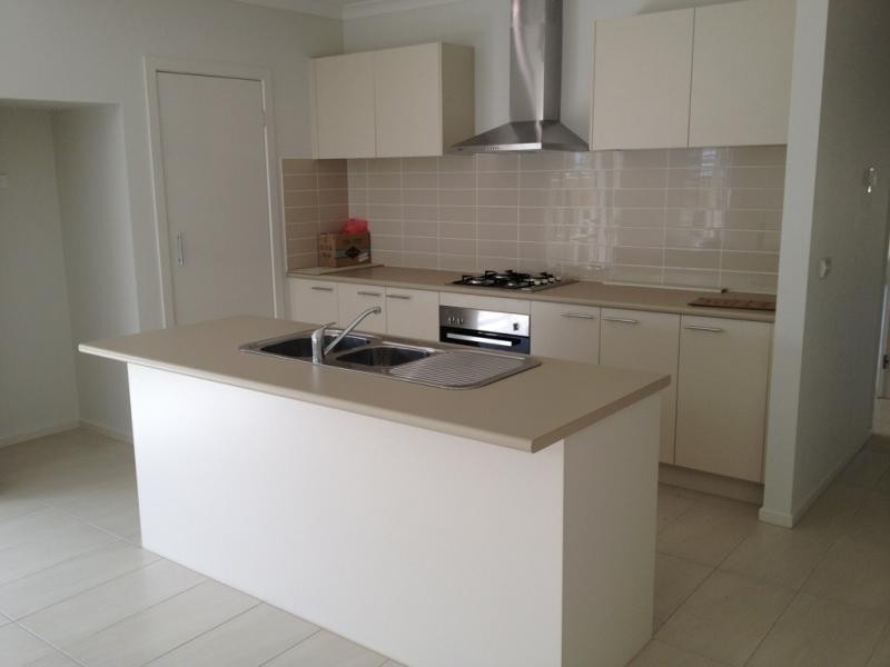 33 Jardine  Ct, Sandhurst VIC 3977