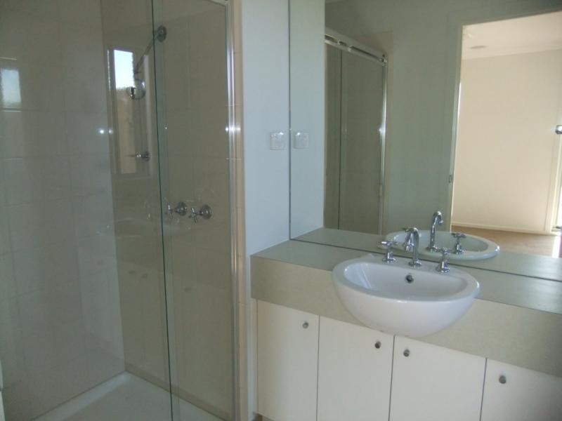 5 Chard  Pl, Sunbury VIC 3429