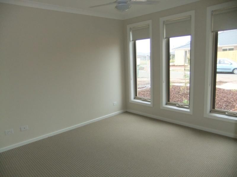 14 Mayfield  Ave, Truganina VIC 3029