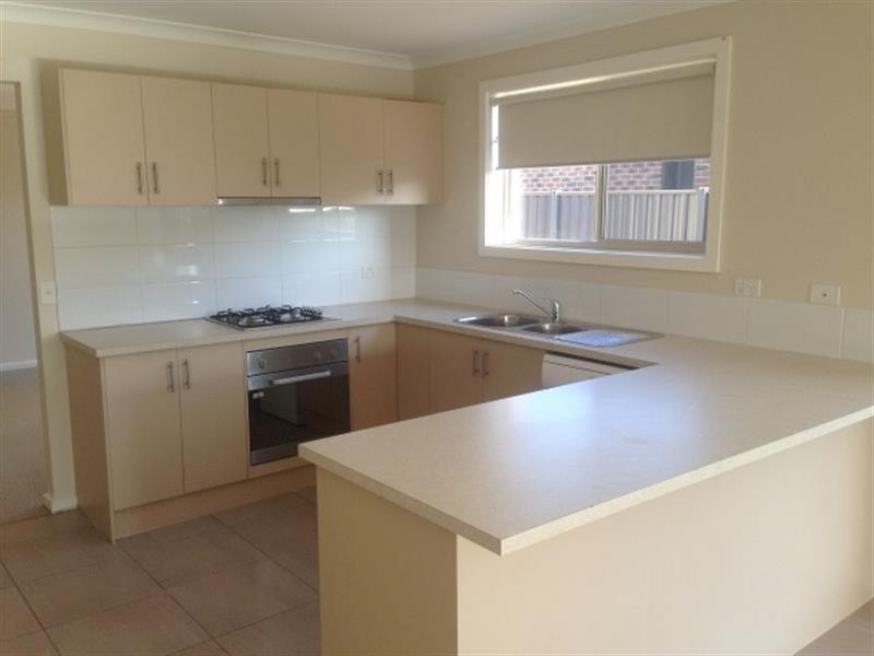 14 Mayfield  Ave, Truganina VIC 3029