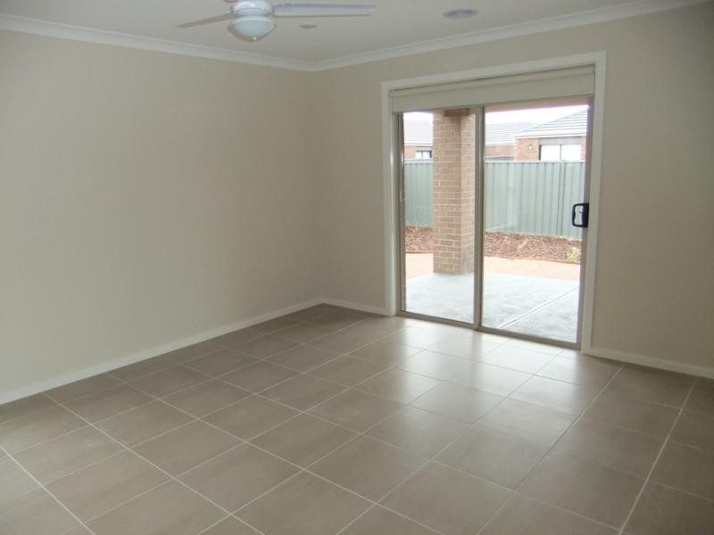 14 Mayfield  Ave, Truganina VIC 3029