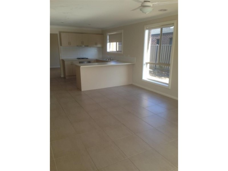 14 Mayfield  Ave, Truganina VIC 3029