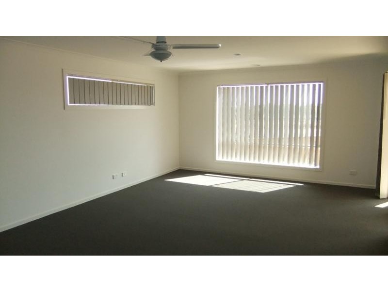 11 Foothills St, Doreen VIC 3754