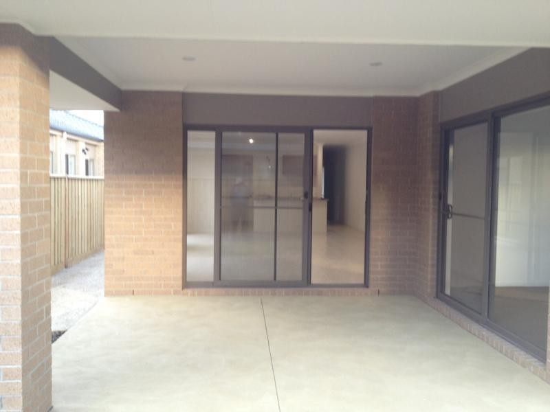 16 Torrens Tce, Sandhurst VIC 3977