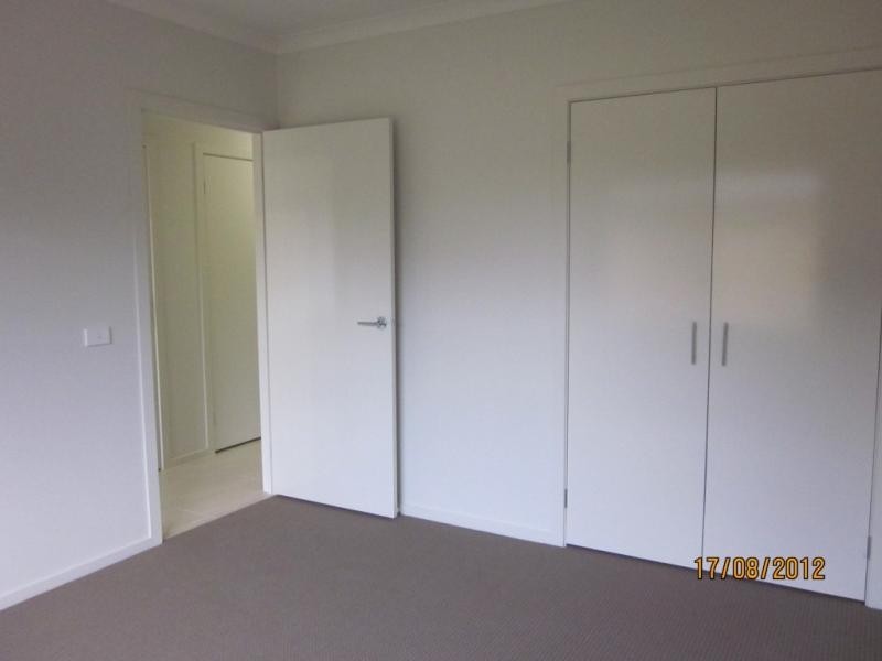 5 Yarra Pl, Sandhurst VIC 3977