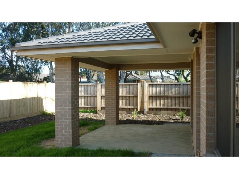 5 Yarra Pl, Sandhurst VIC 3977