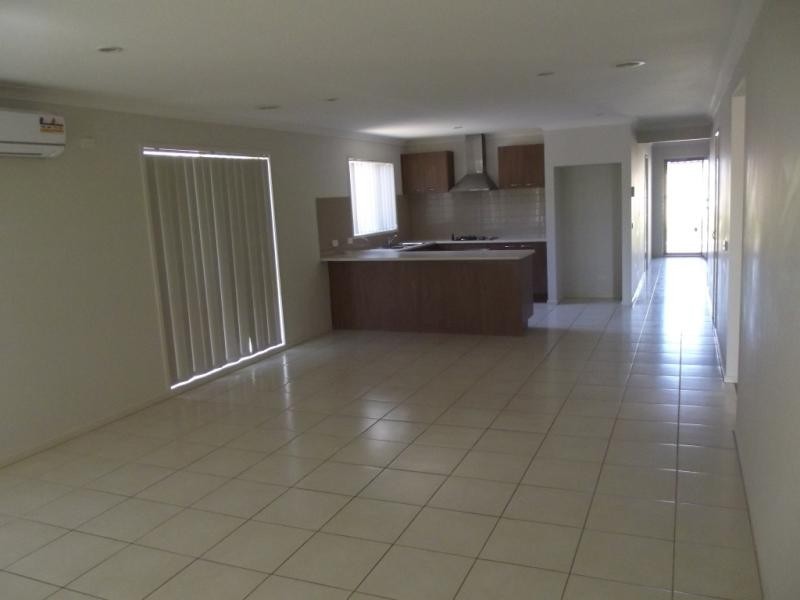 44 Saltbush  Cres, Brookfield VIC 3338