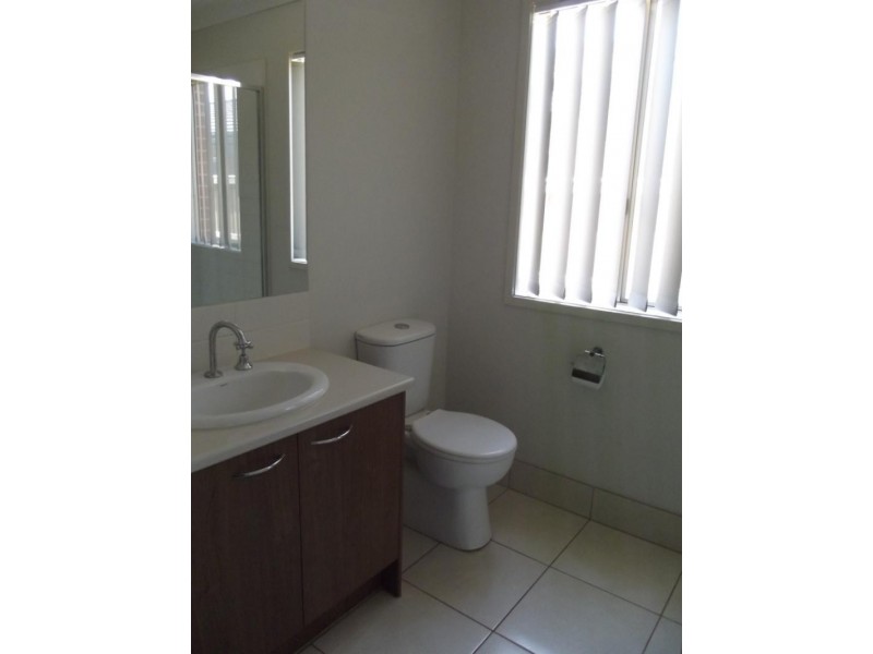 44 Saltbush  Cres, Brookfield VIC 3338