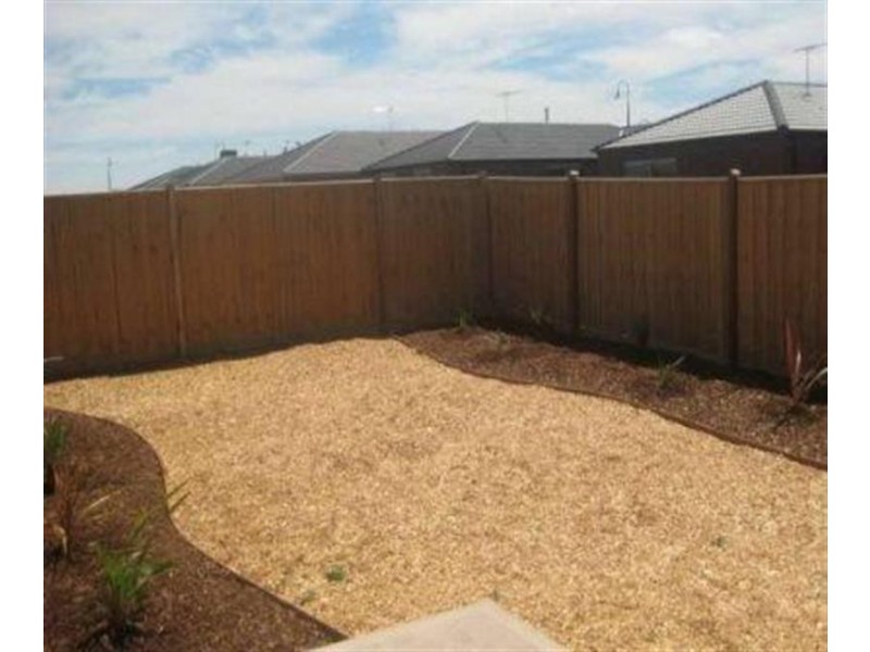 44 Saltbush  Cres, Brookfield VIC 3338