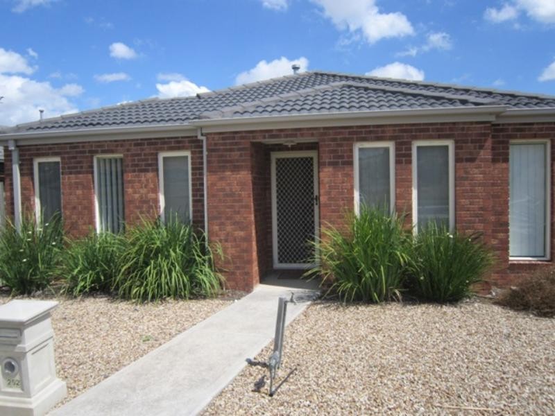 252 The Lakes Bvd, South Morang VIC 3752