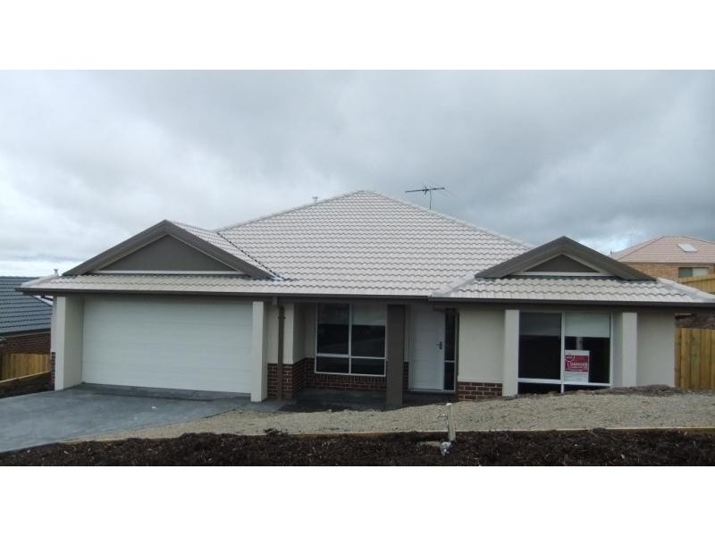 2 Raine  Ct, Sunbury VIC 3429