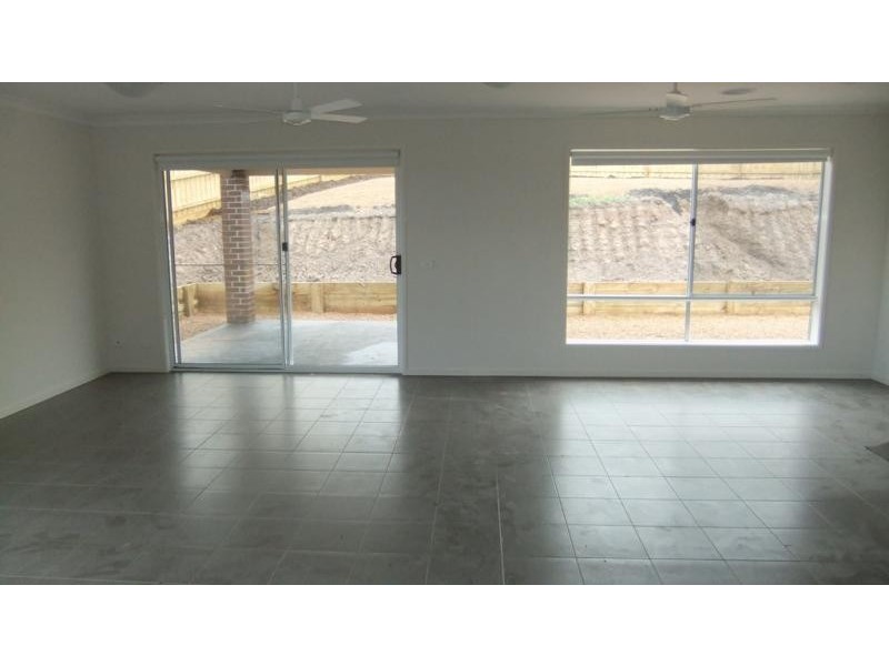 2 Raine  Ct, Sunbury VIC 3429