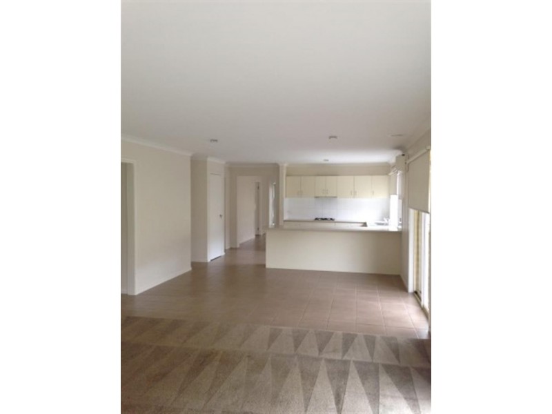 15 Alysha Ave, Lyndhurst VIC 3975