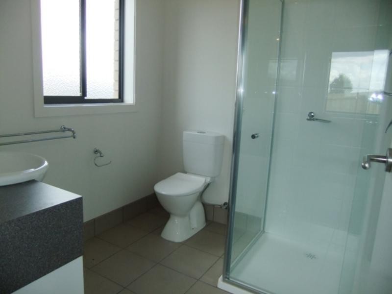 31 Ferris St, Sunbury VIC 3429