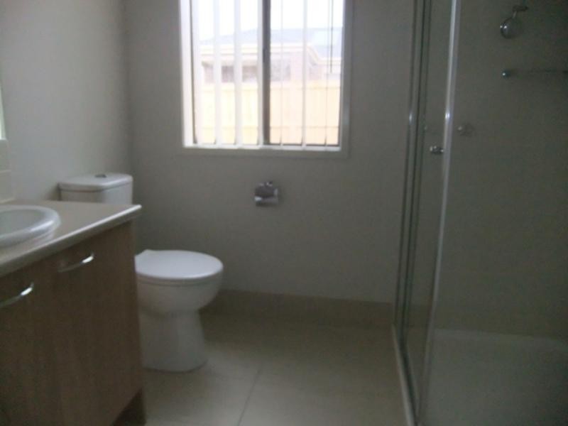 141 Phillip Dr, Sunbury VIC 3429