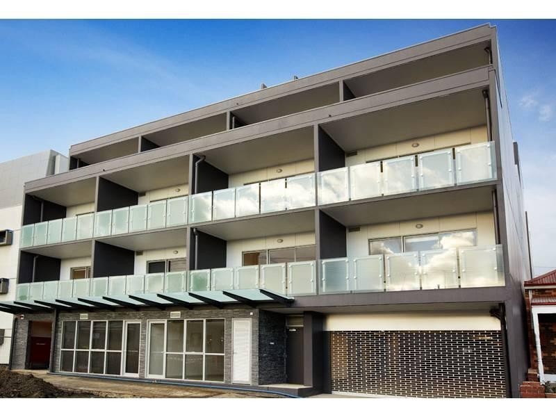 17/10-12 Breese  St, Brunswick VIC 3056