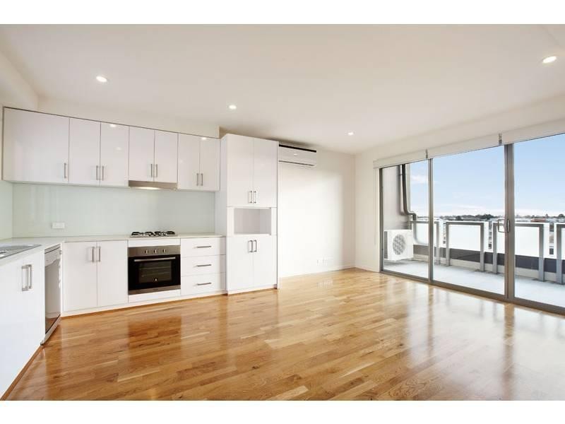 17/10-12 Breese  St, Brunswick VIC 3056
