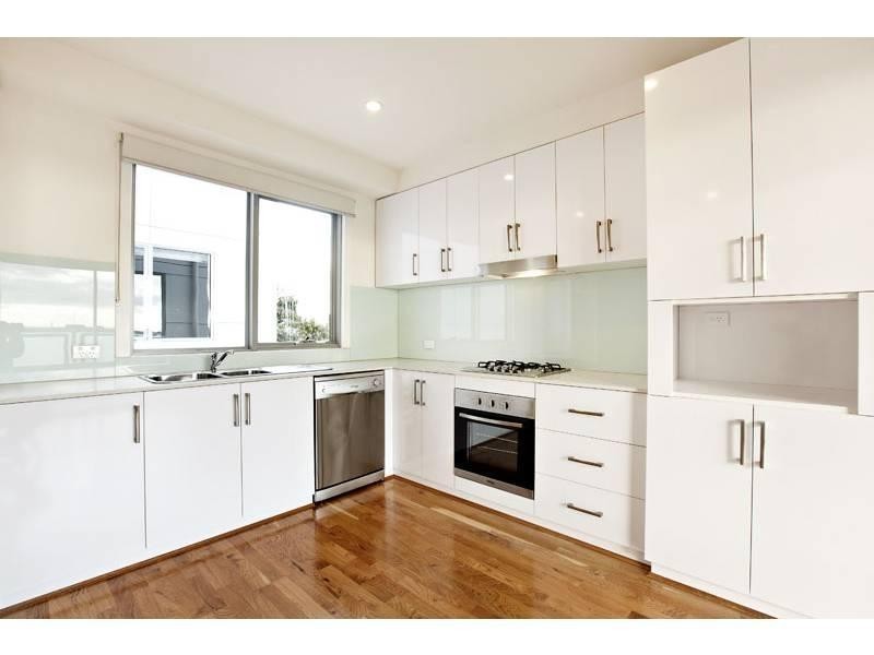 17/10-12 Breese  St, Brunswick VIC 3056