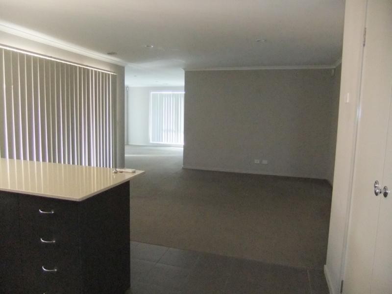 6 Banilla Cl, Point Cook VIC 3030