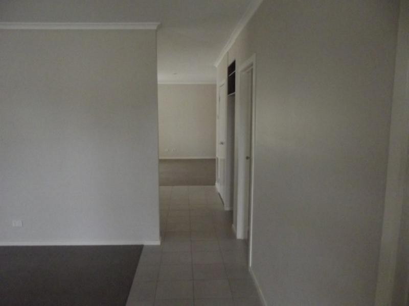 116 Sandhurst Bvd, Sandhurst VIC 3977