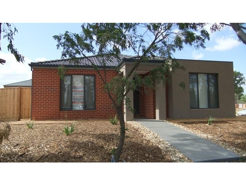 4 Harrie Pl, Doreen VIC 3754
