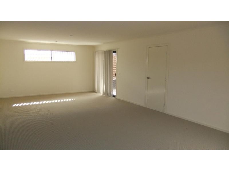 4 Harrie Pl, Doreen VIC 3754