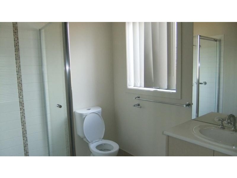 4 Harrie Pl, Doreen VIC 3754