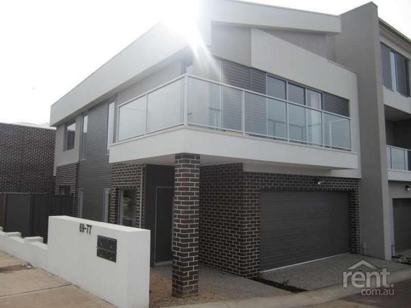 14/69-77 Lancefield Dr, Caroline Springs VIC 3023