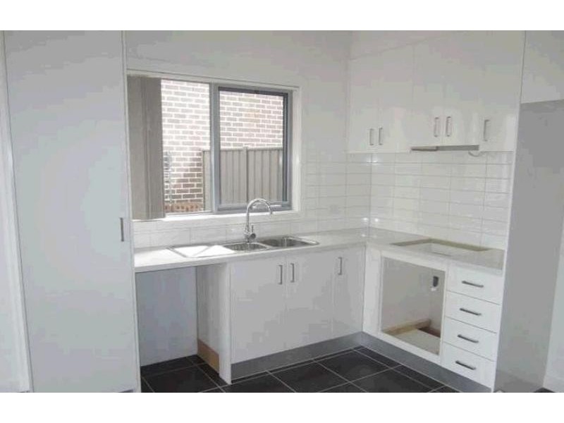 14/69-77 Lancefield Dr, Caroline Springs VIC 3023