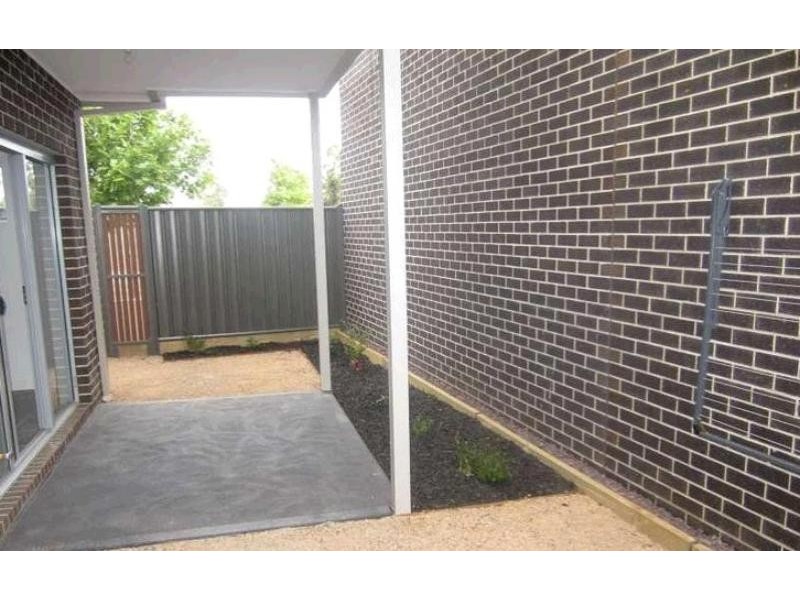 14/69-77 Lancefield Dr, Caroline Springs VIC 3023