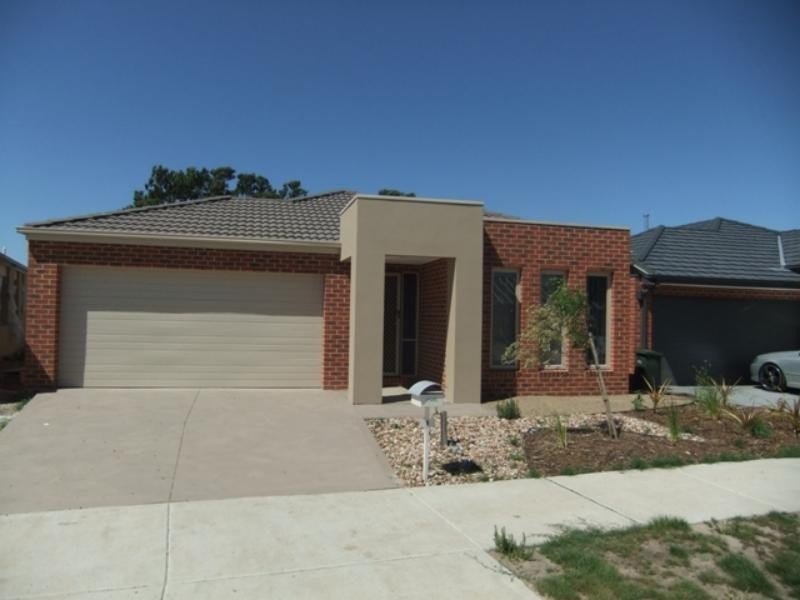 9 Endurance St, Doreen VIC 3754