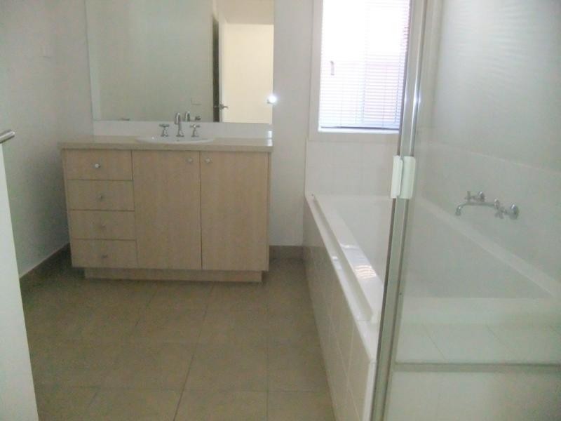 190 Greens Rd, Wyndham Vale VIC 3024
