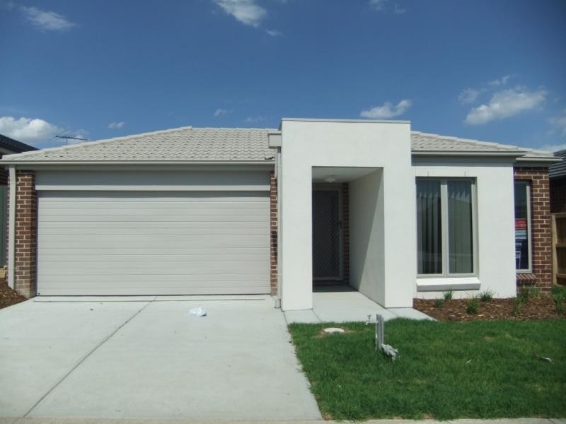 44 Dunraven Cres, Doreen VIC 3754