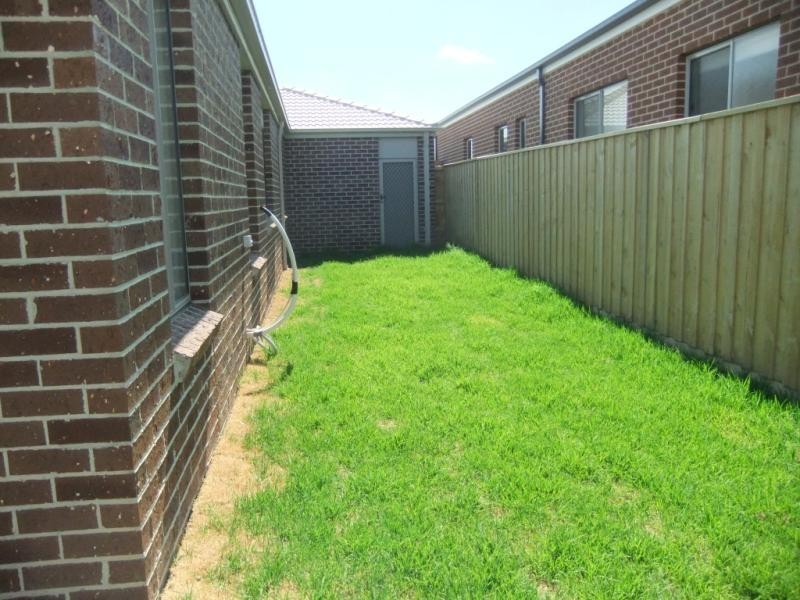 44 Dunraven Cres, Doreen VIC 3754