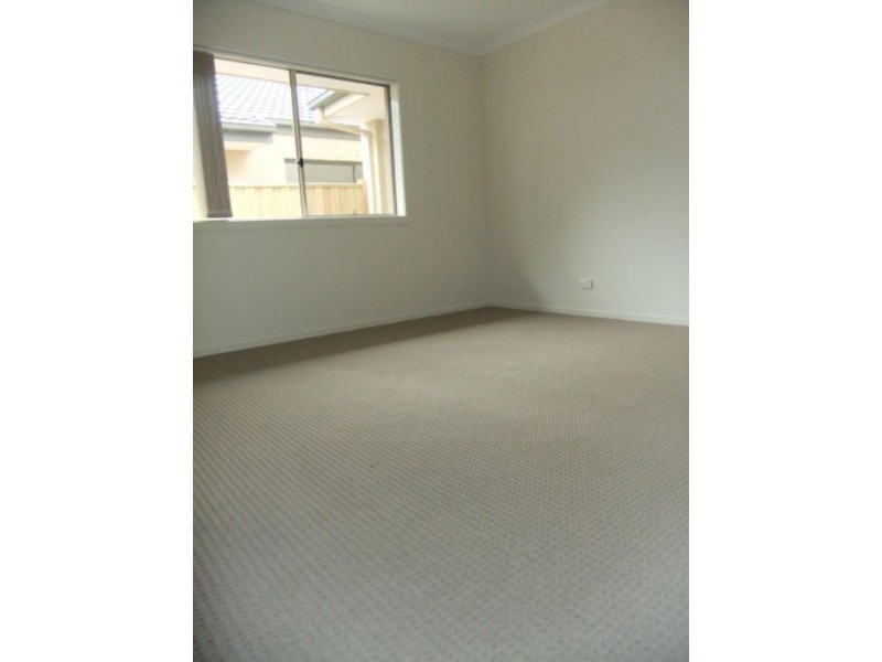 11 Normanby  Ch, Sandhurst VIC 3977