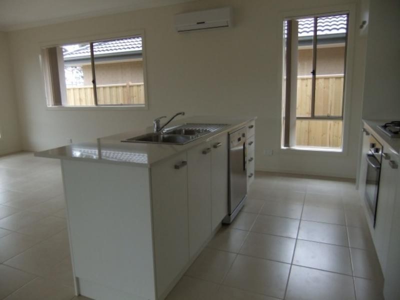 11 Normanby  Ch, Sandhurst VIC 3977