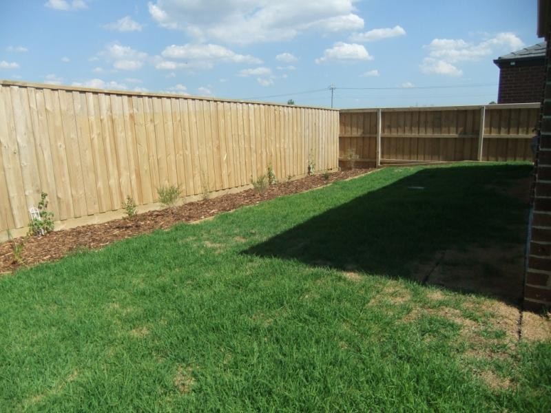 44 Dunraven Cres, Doreen VIC 3754