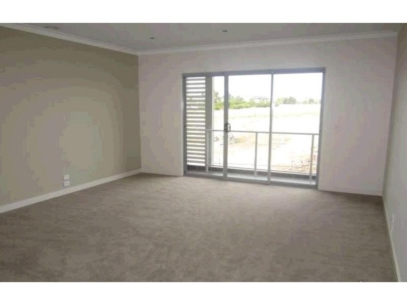 15/69-77 Lancefield Dr, Caroline Springs VIC 3023