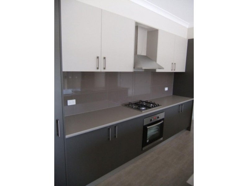 1/1-9 Kirkstead Gr, Craigieburn VIC 3064
