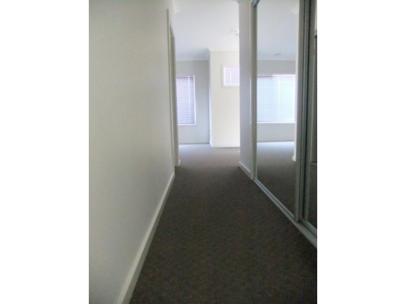 1/1-9 Kirkstead Gr, Craigieburn VIC 3064