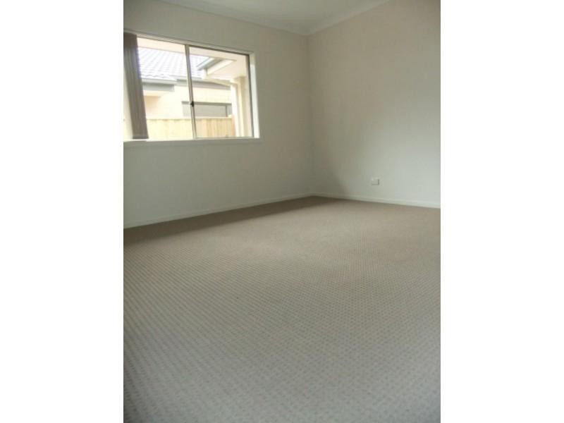 11 Normanby Ch, Sandhurst VIC 3977