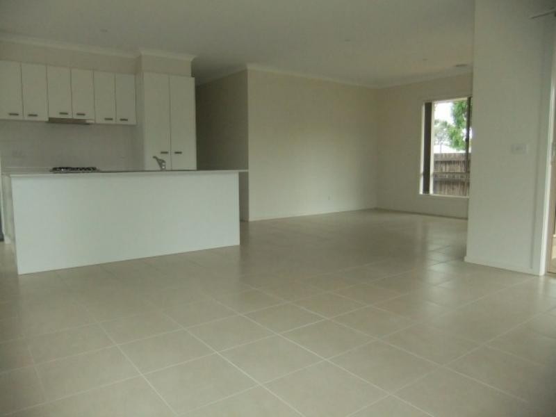 11 Normanby Ch, Sandhurst VIC 3977